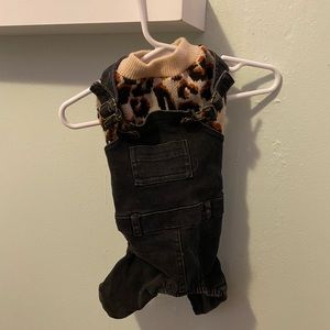 Selling girl dog clothes, In great condition, sizes range from XS-M.